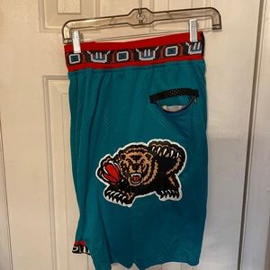 Men Just Don NBA Shorts 1995-96 throwback Vancouver/Memphis Grizzlies NWOT Large